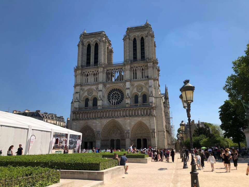 巴黎圣母院景点图片