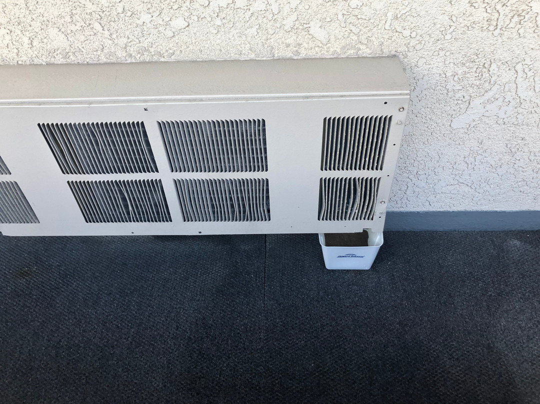 托伦斯豪生酒店主图