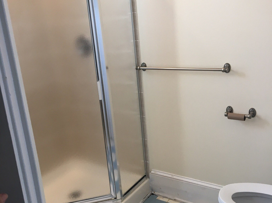 The Charlotte Hotel and Restaurant主图