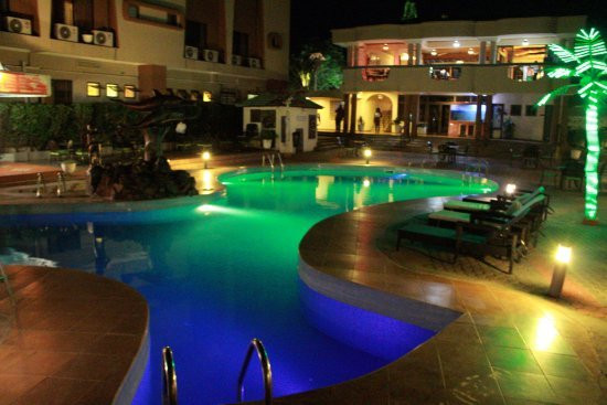 厄斯贝特酒店主图