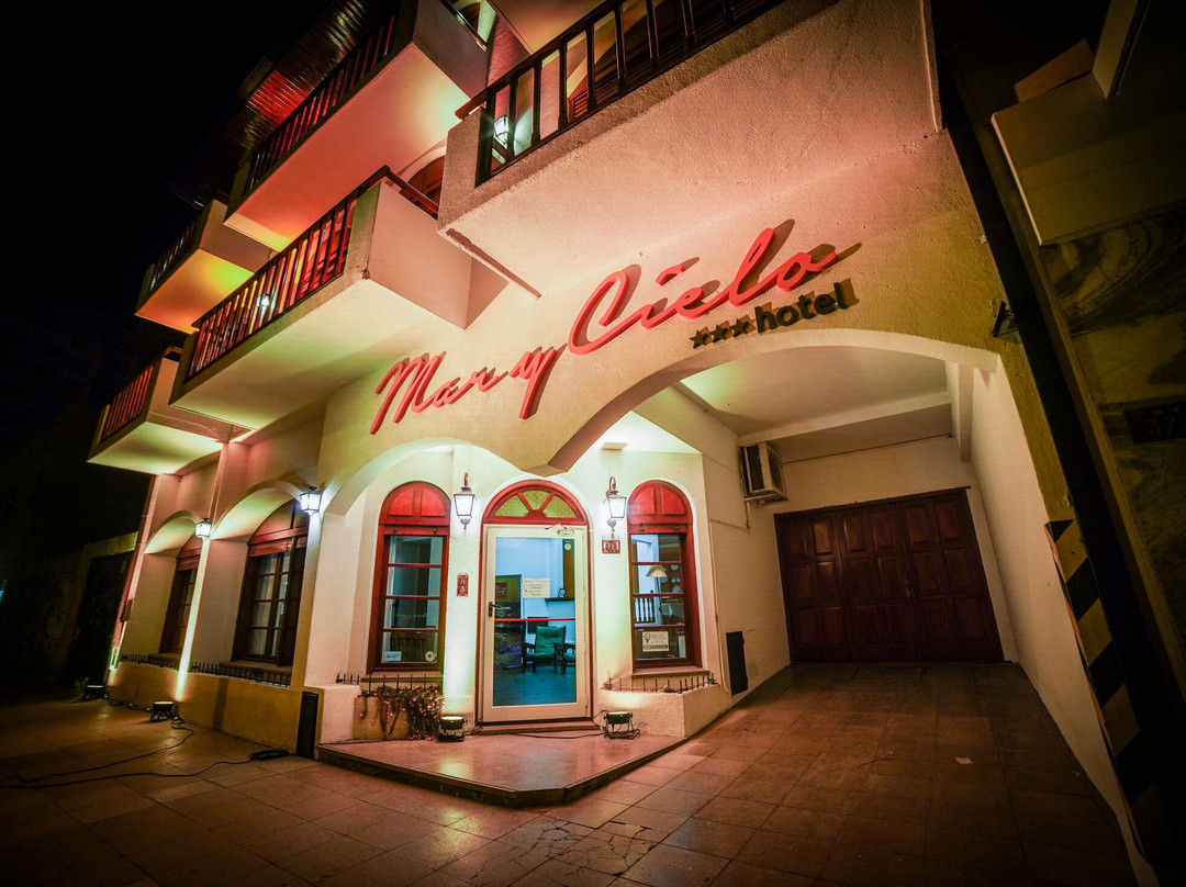 Quequen酒店住宿-Hotel Mar Y Cielo