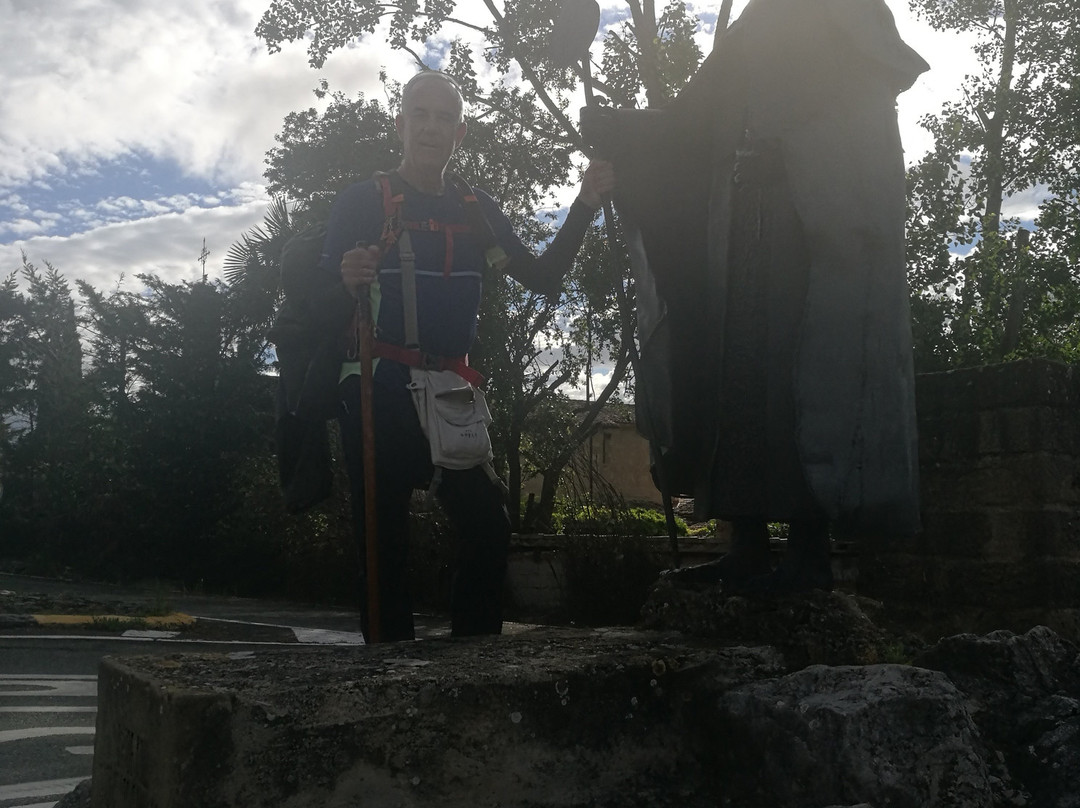 Monumento al Peregrino-Puente la Reina必去景点