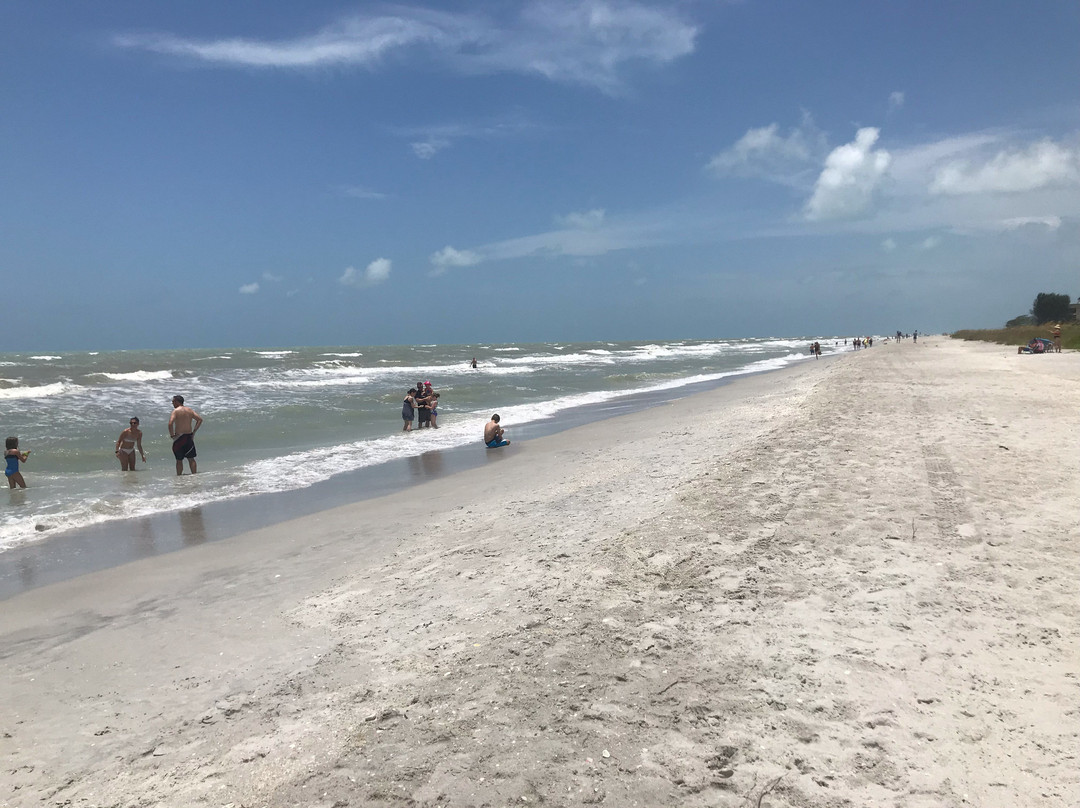 Tarpon Bay Beach景点图片