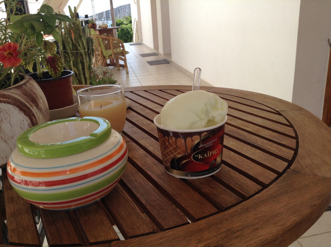 Mikhalis Studios主图