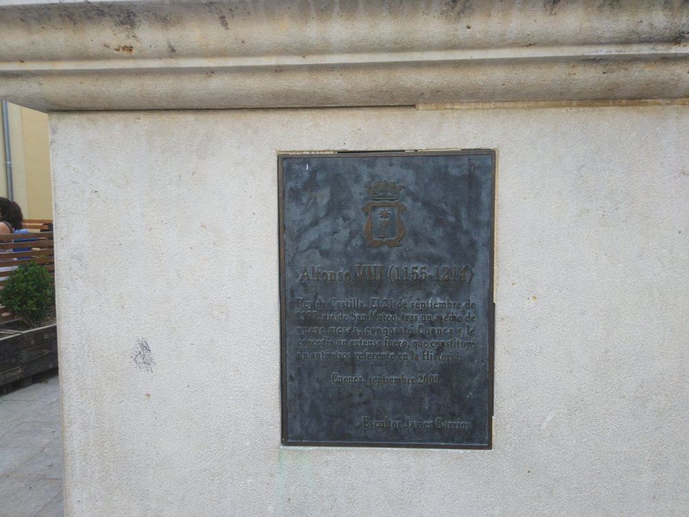 Escultura de Alfonso VIII景点图片