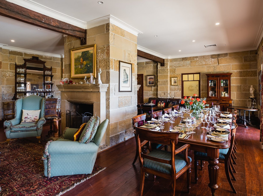 Capers Guest House主图