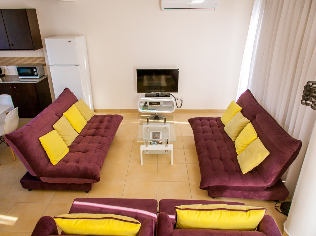 New Day Apartments主图