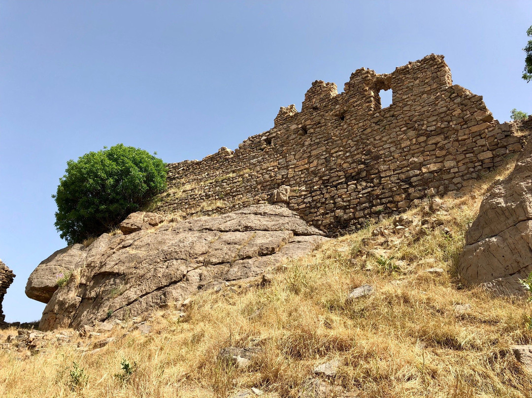 Shrine & Srochki Castle in Barzinja-Barzinjah必去景点