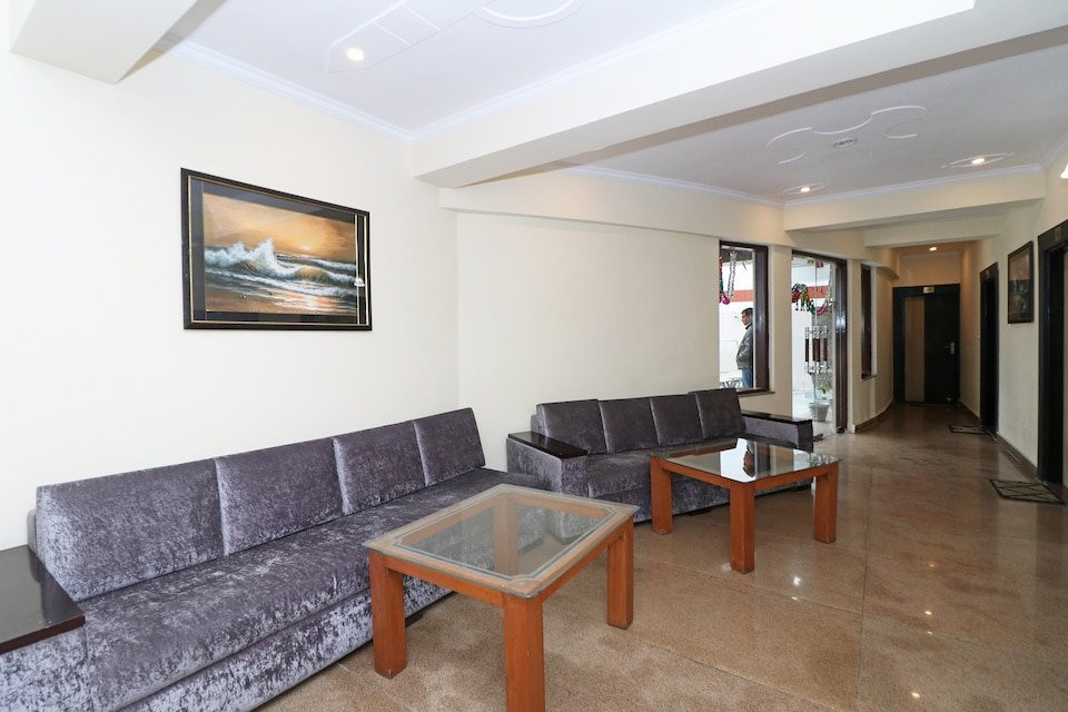 OYO 11877 Royal Residency主图