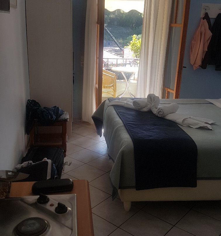 雅典娜酒店主图