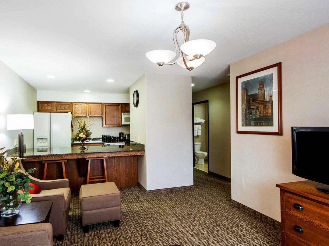 Comfort Inn & Suites Ponca City Near Marland Mansion主图