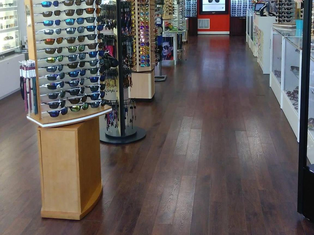 American Sunglass-法尔茅斯必去景点