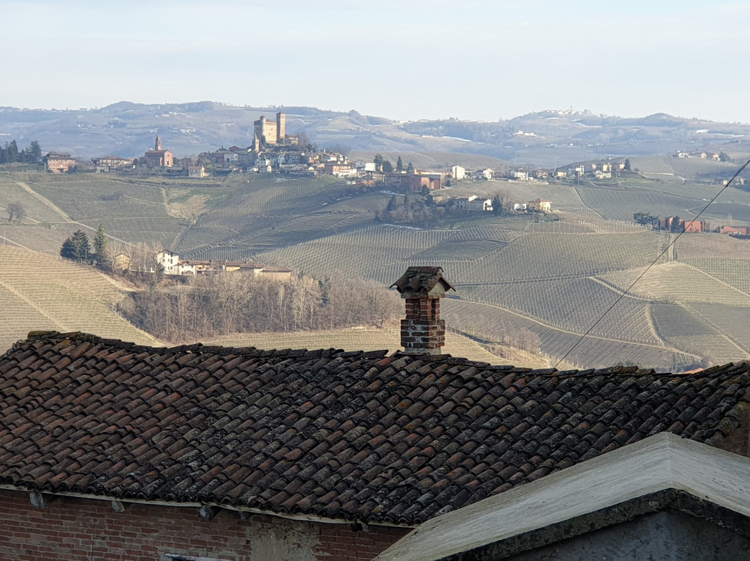 Chiesa di San Lorenzo-Castiglione Falletto必去景点