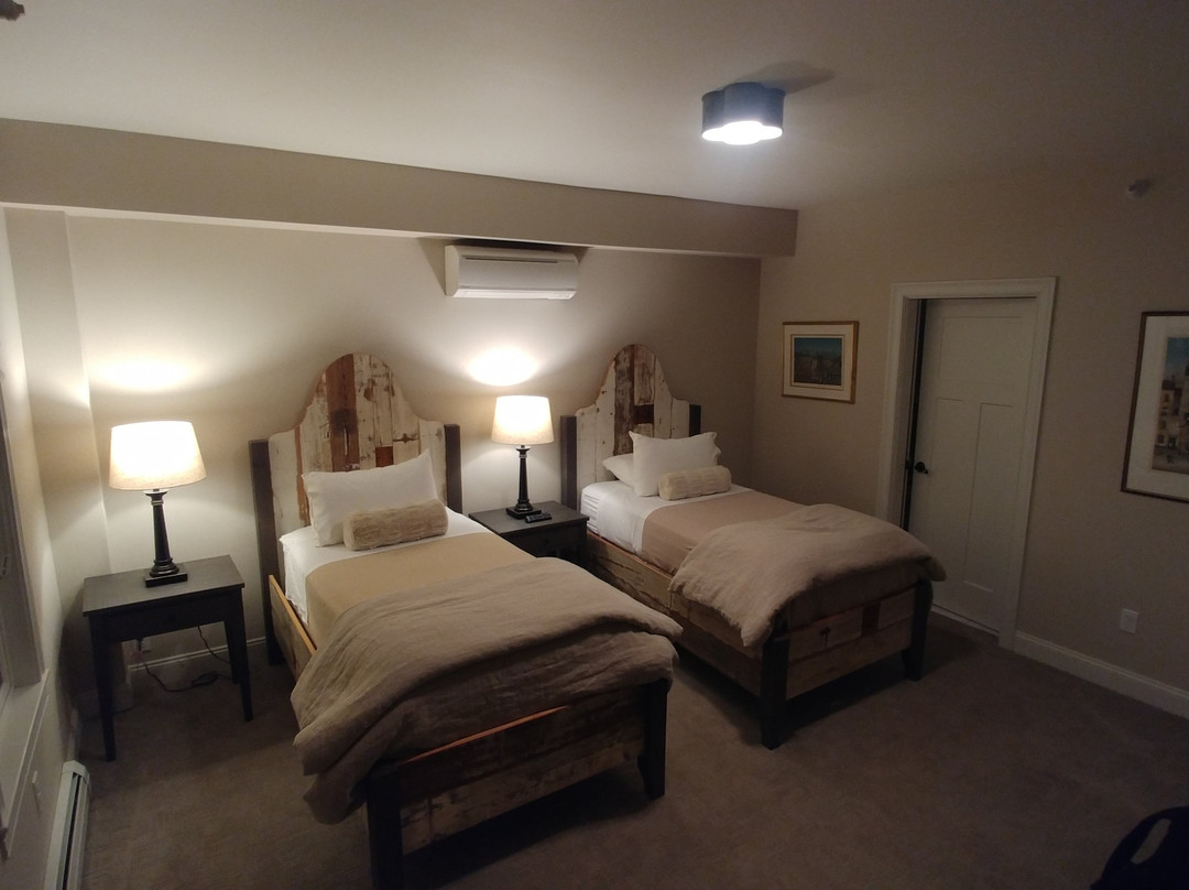 The Vermont House主图