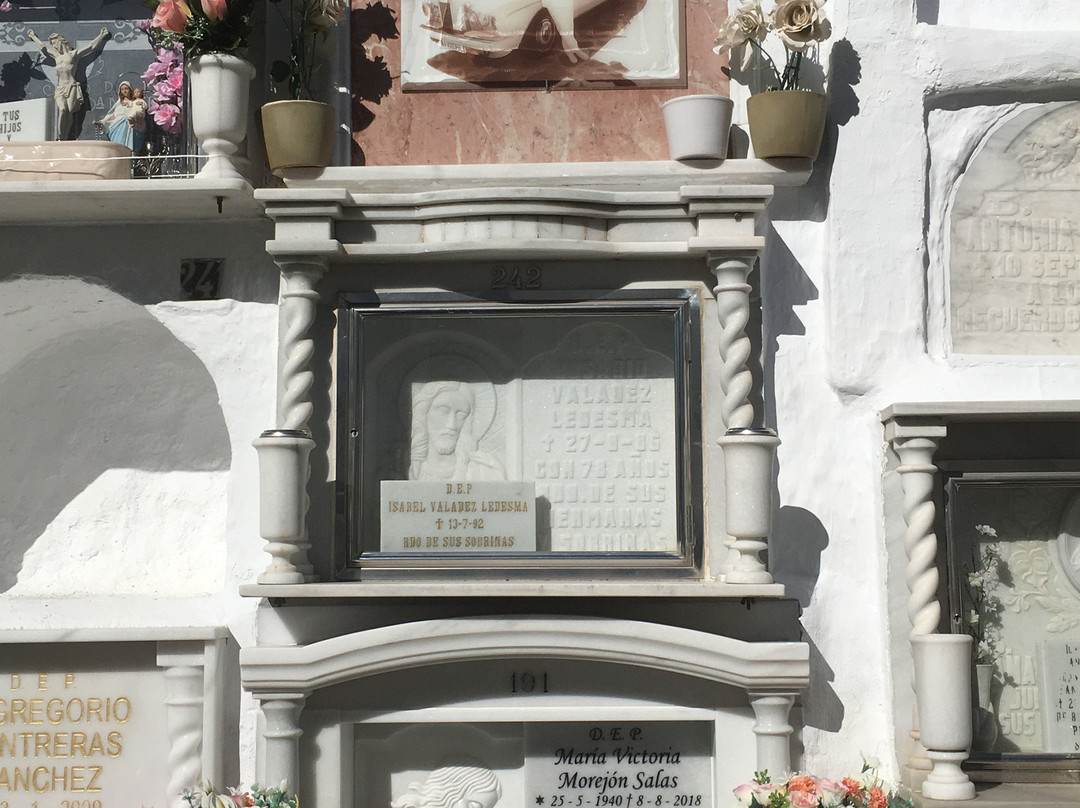 Casares Cemetery景点图片