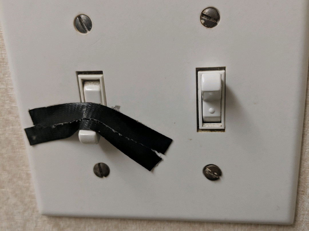 Super 8 by Wyndham Cornwall ON主图