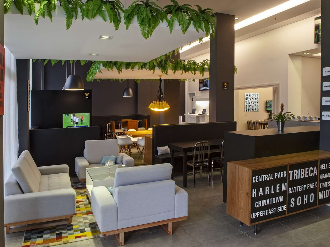 宜必思尚品博阿维斯塔岛酒店主图