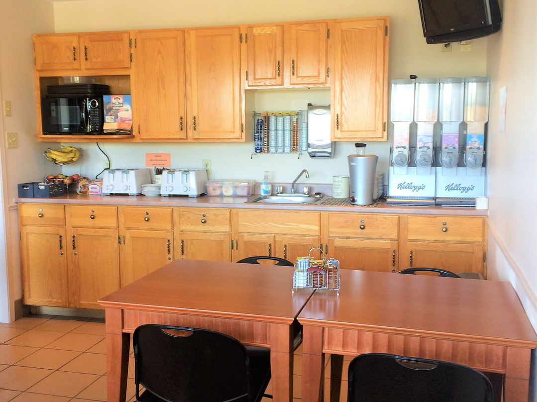 Coastal Inn Sackville主图