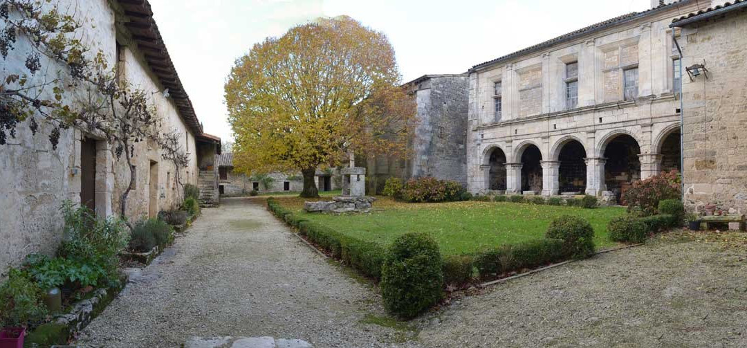 Le Prieure Saint Barthelemy主图