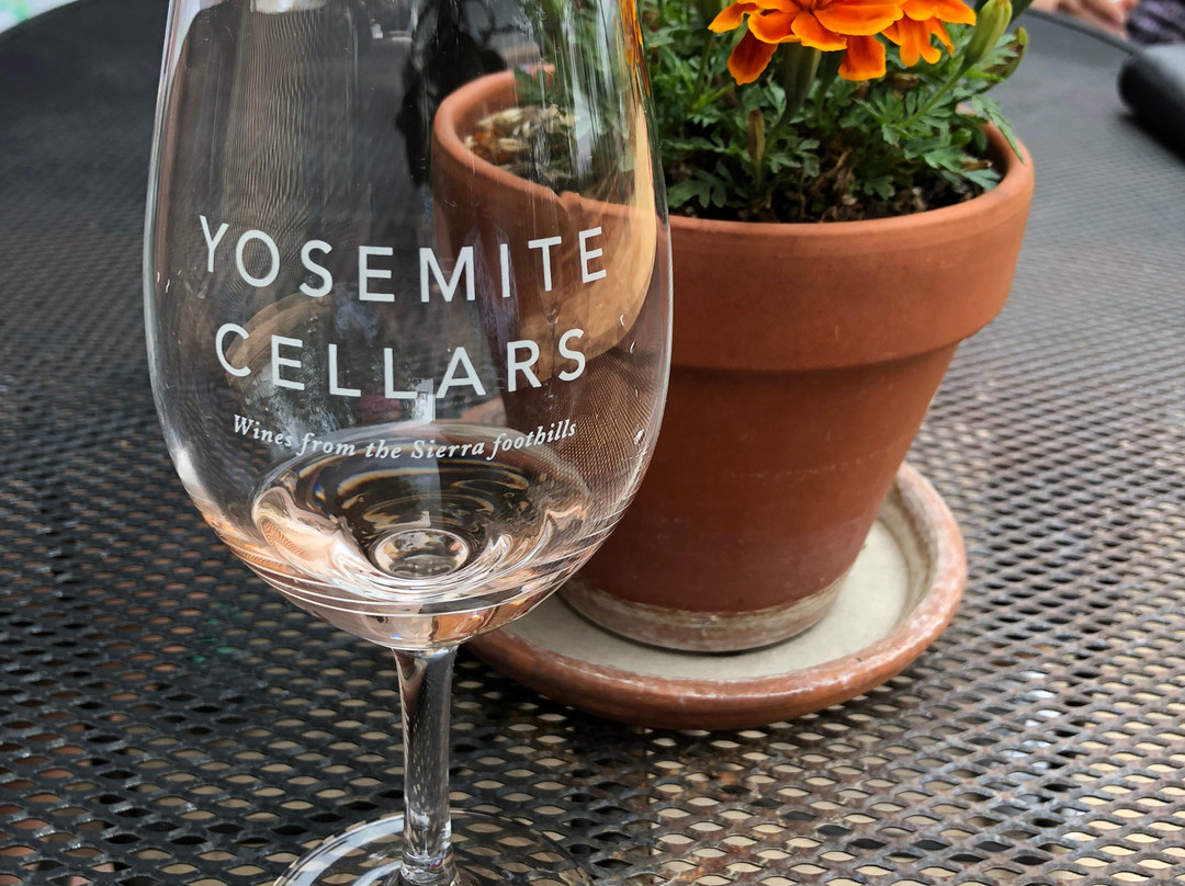Yosemite Cellars-格罗夫兰必去景点