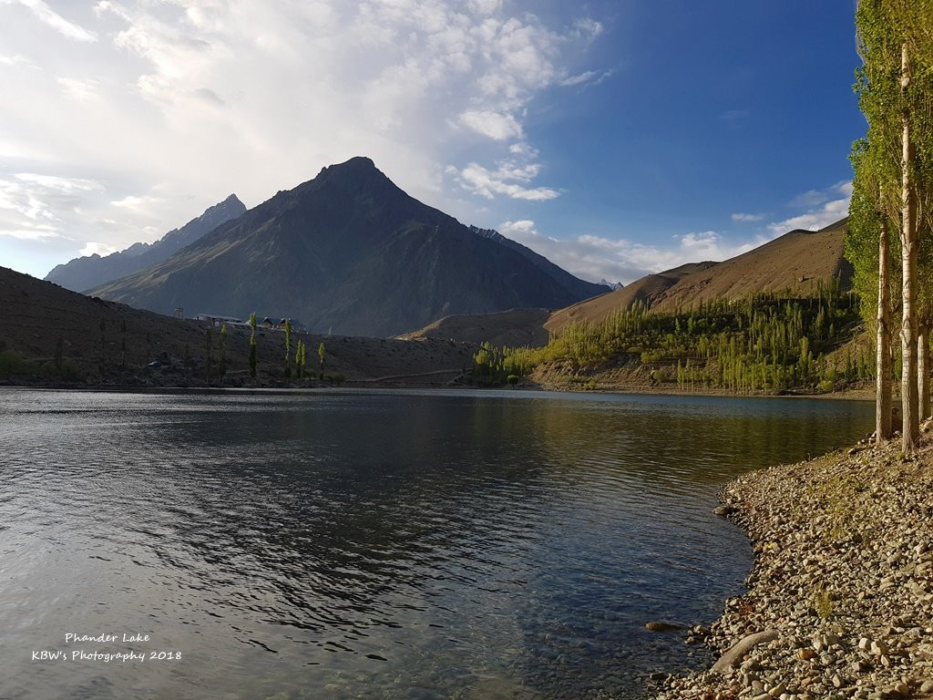 Phander旅游景点-Phander Lake