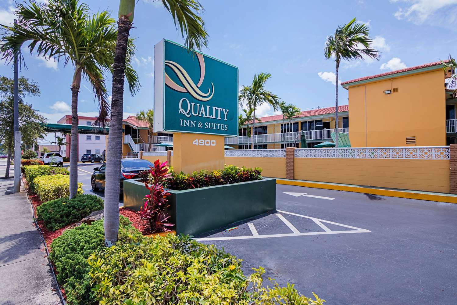 Quality Inn & Suites Airport Cruise Port Hollywood-官方