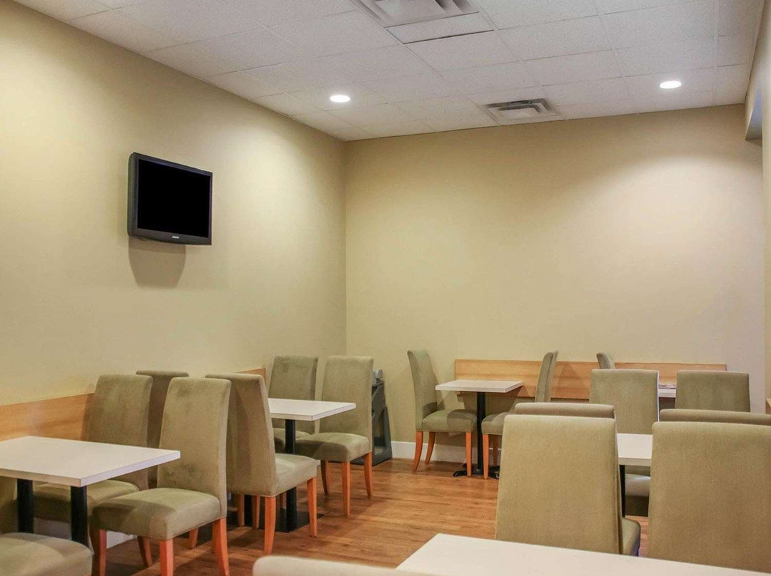 Econo Lodge Winnipeg South主图