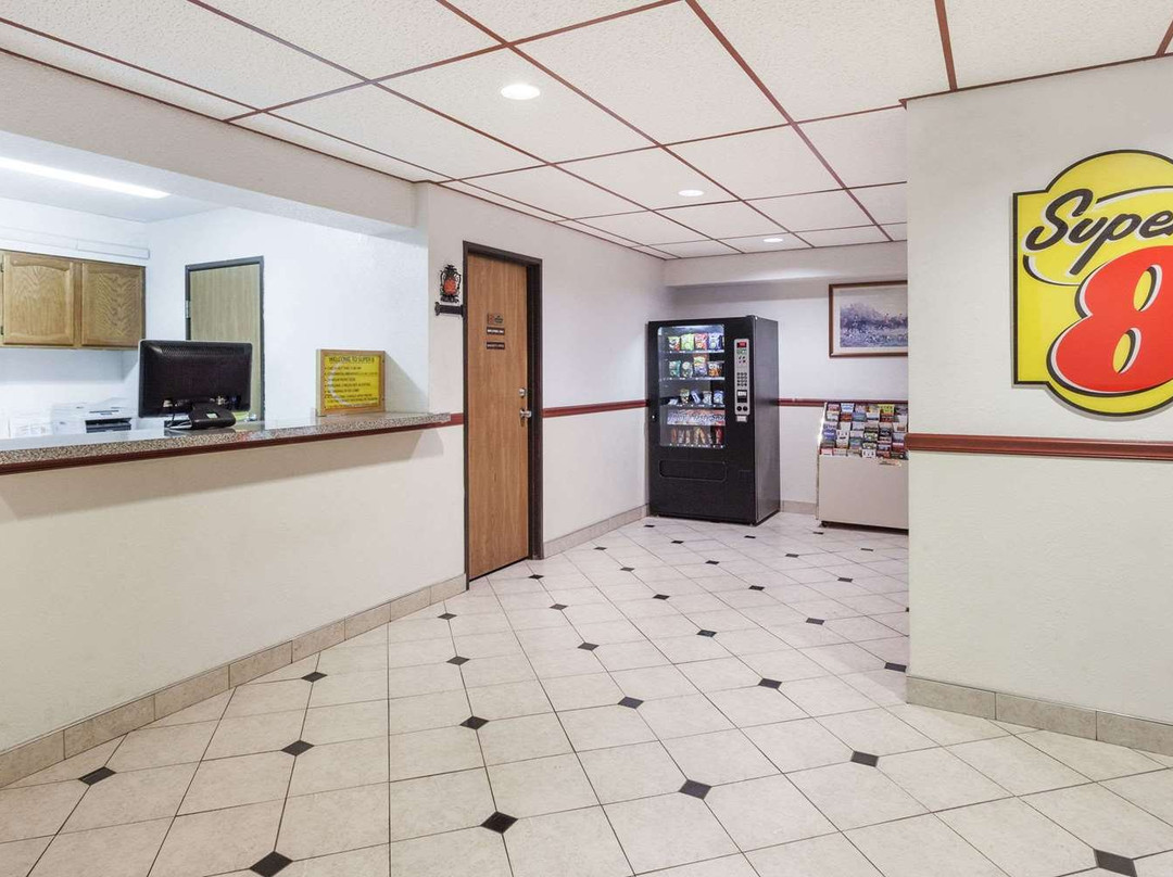 Super 8 by Wyndham Winchester VA主图