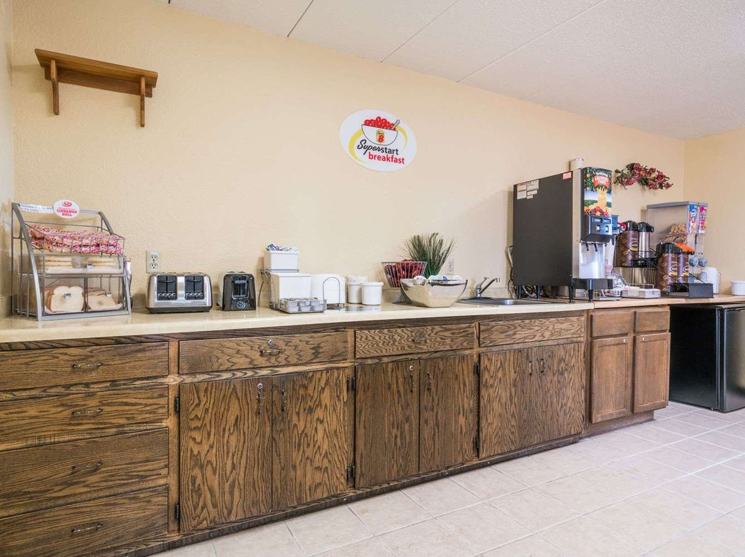 Super 8 by Wyndham Owatonna主图