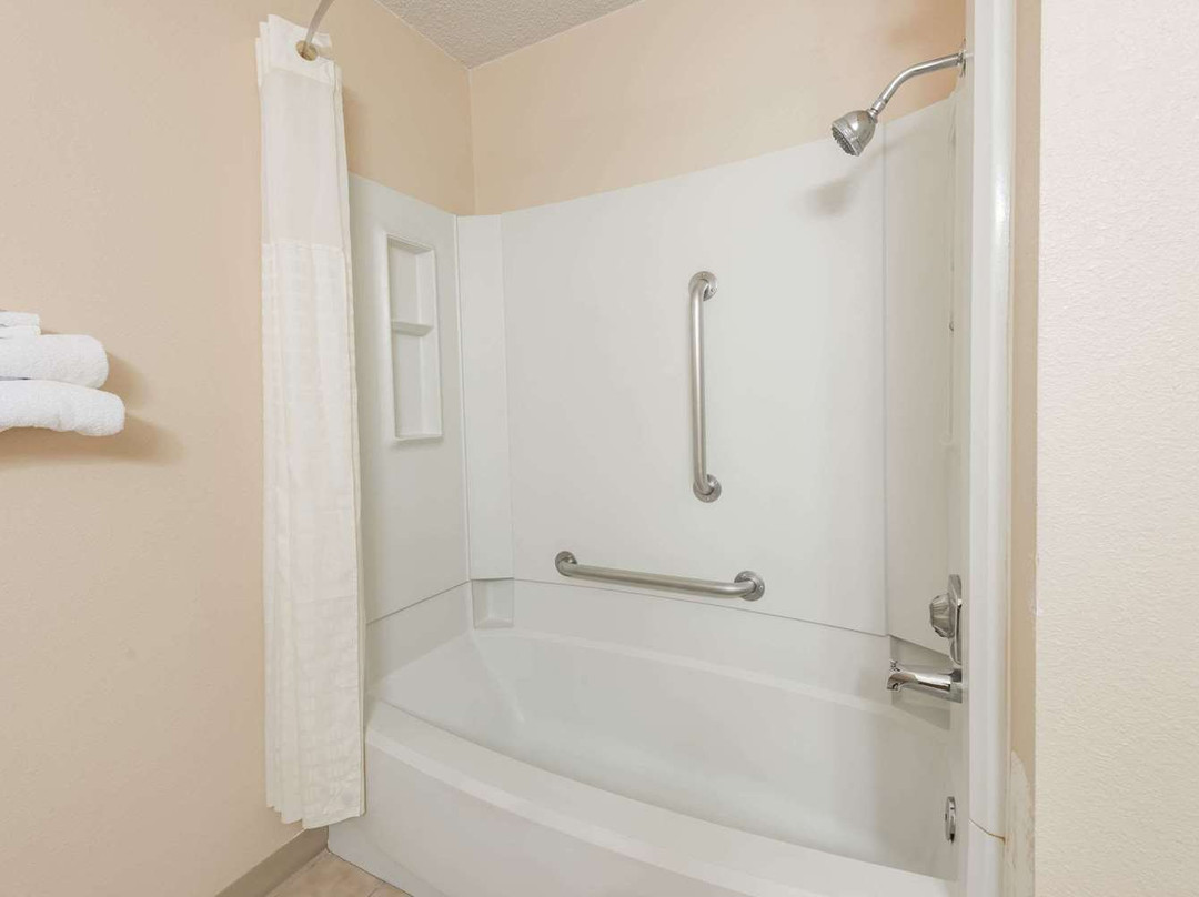 Super 8 by Wyndham Hannibal主图