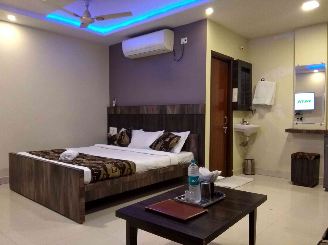 JK Rooms 128 Hotel RR主图