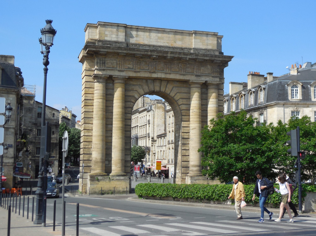 Porte de Bourgogne景点图片