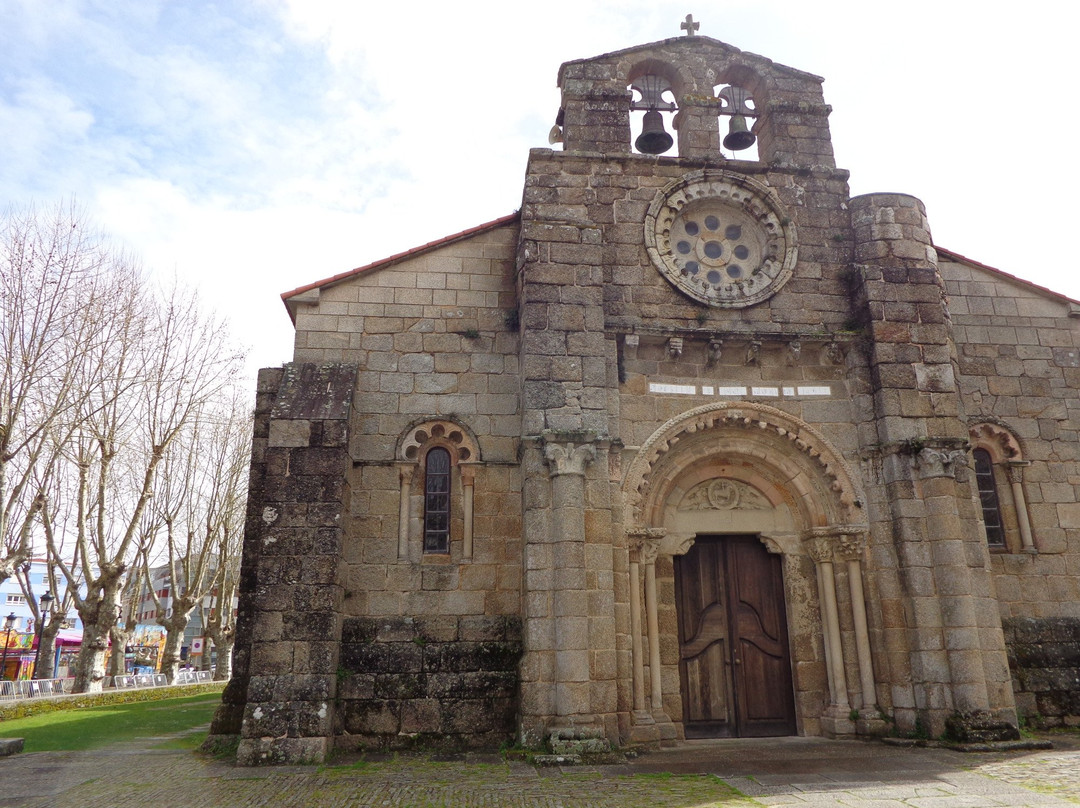 Church of Santa María de Cambre景点图片