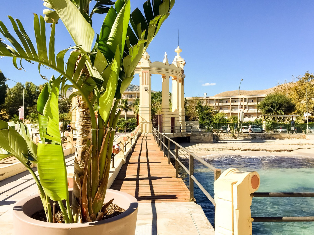 Rooms and Pool Mondello主图