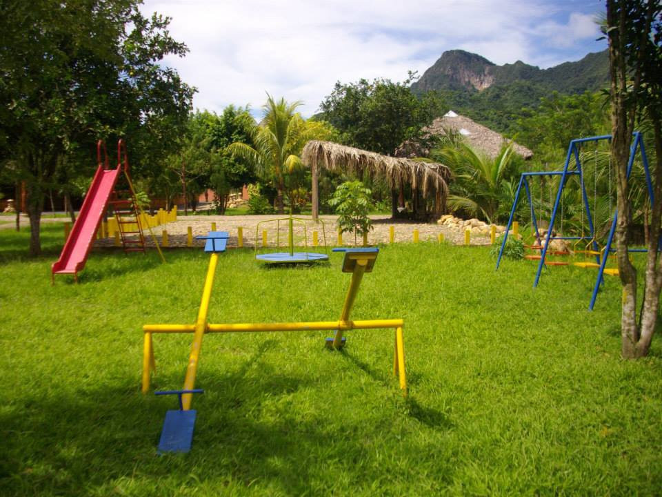 La Isla de los Tucanes主图