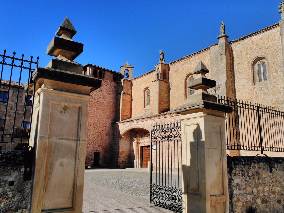 Monasterio de Nuestra Senora de los Huertos景点图片