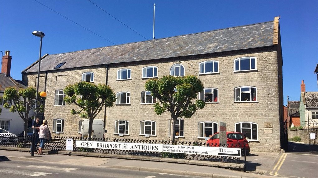Chideock旅游景点-Bridport Antiques