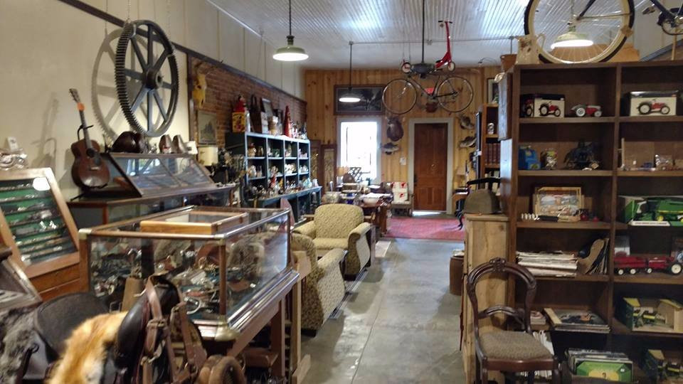 Bob's Antiques景点图片