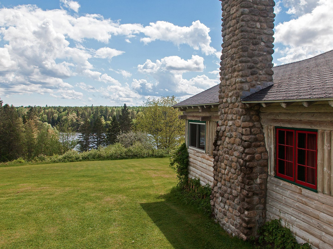 Loon Bay Lodge