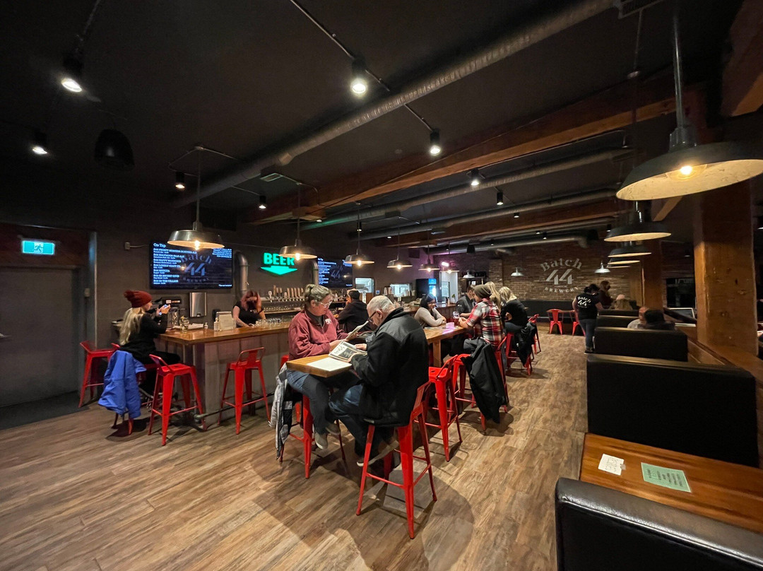 Batch 44 Brewery & Kitchen