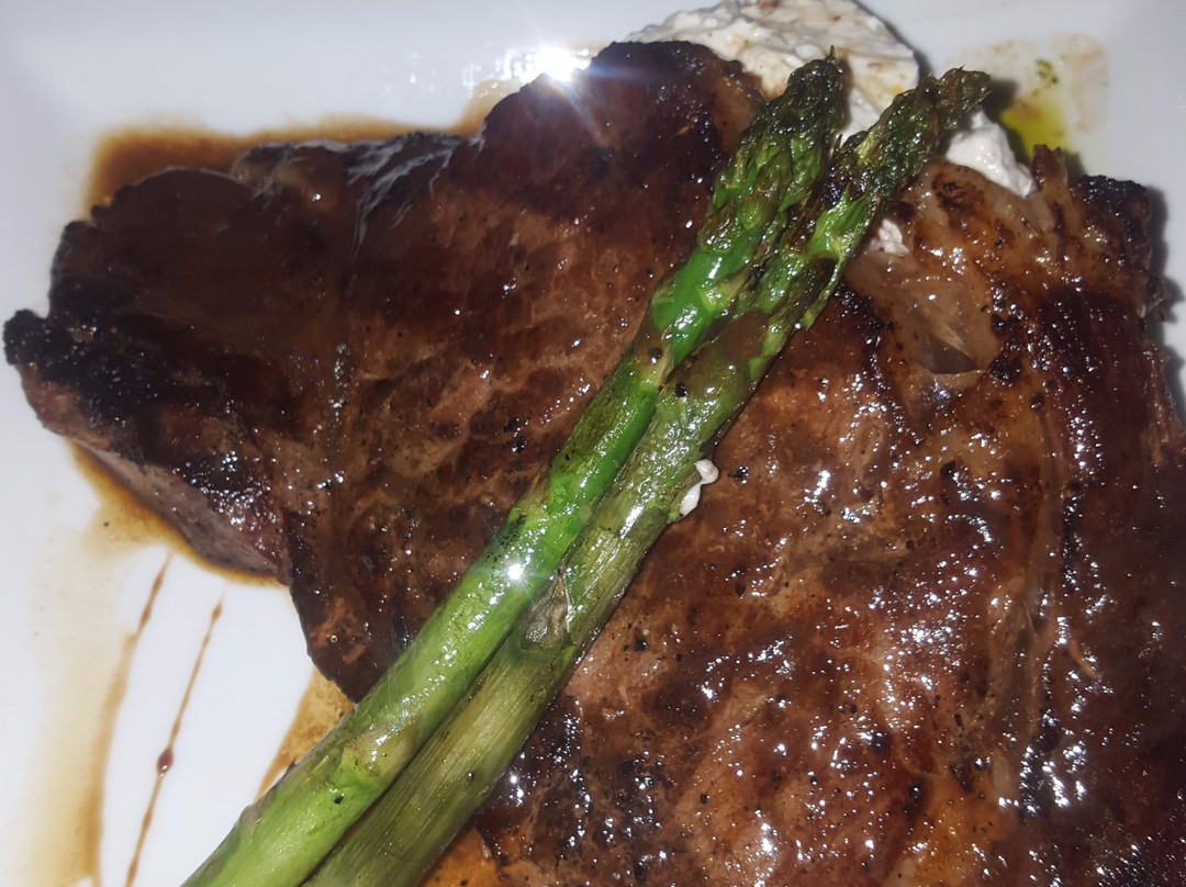 Los Riscos Mesquite Grill & Bar