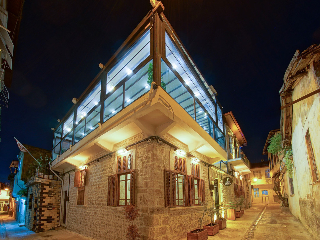 Olivia Garden Cafe