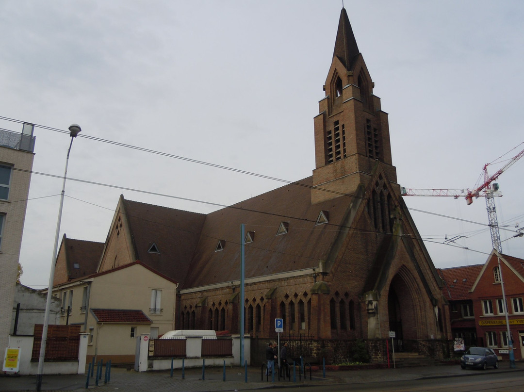 La Courneuve旅游景点-Église Saint-Yves-des-Quatre-Routes