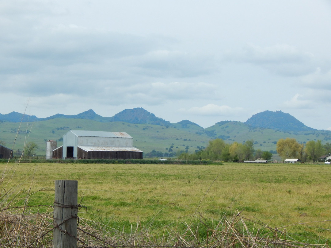 Sutter Buttes-尤巴城必去景点