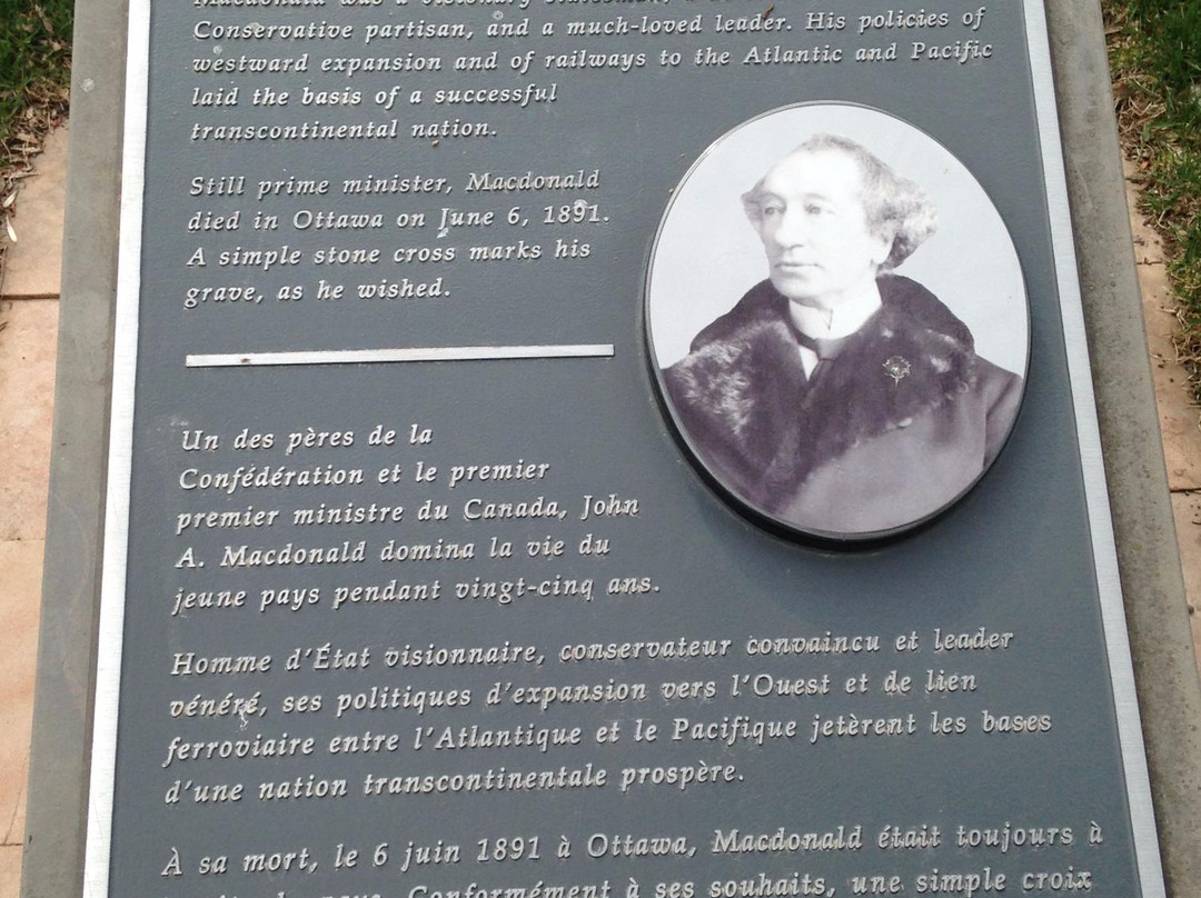 Cataraqui Cemetery-金斯顿必去景点