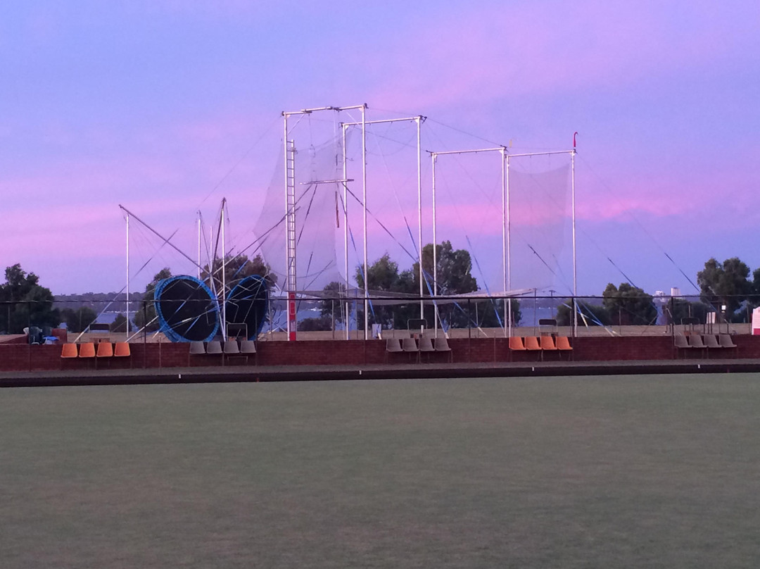 Flying Trapeze Perth - Cirque Espace-Alfred Cove必去景点