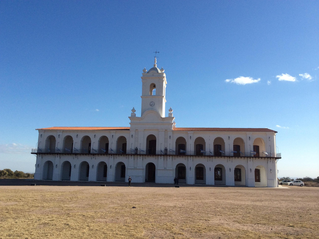 Replica Del Historico Cabildo de 1810-La Punta必去景点