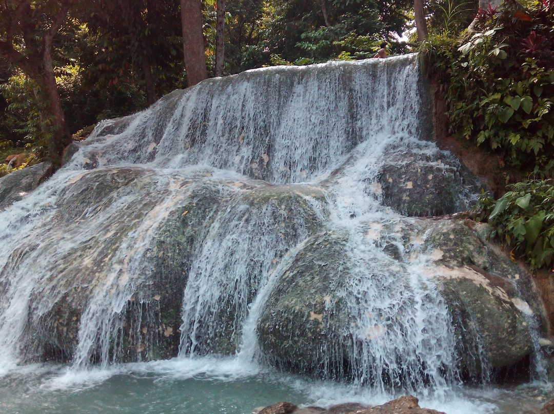 Panas Falls-达沃必去景点