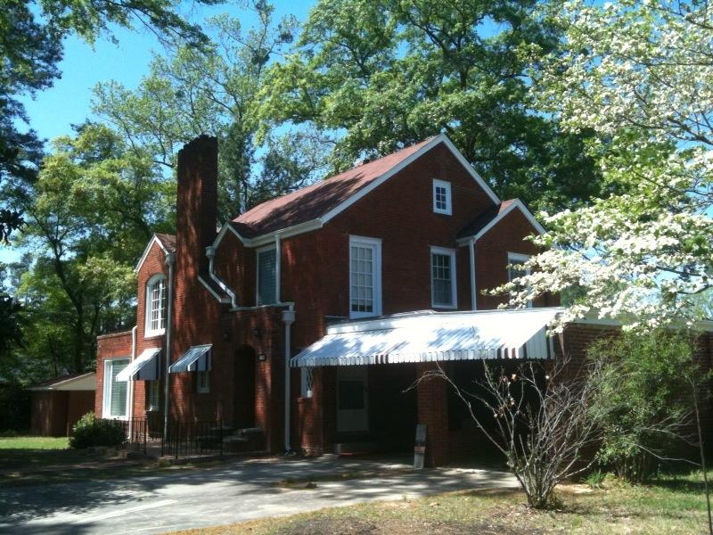 D.F. Lowry House-官方