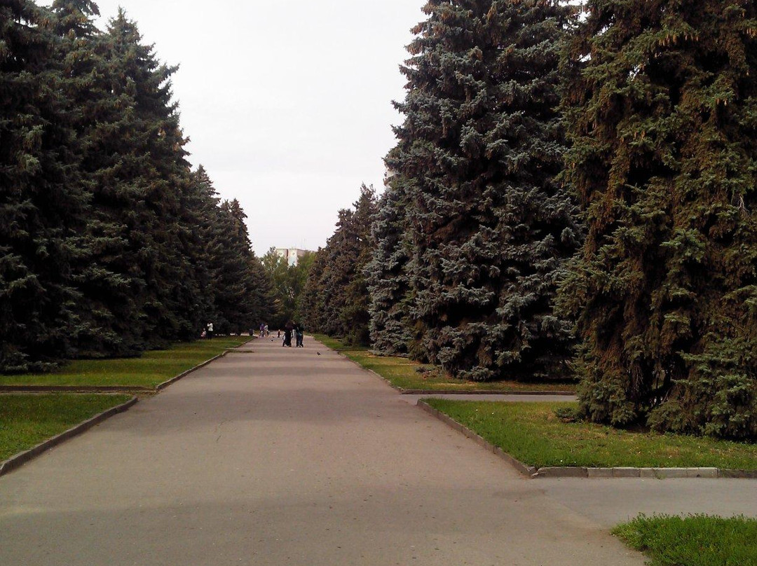 Bykhanov's Garden景点图片